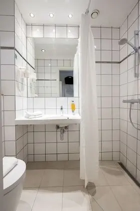 Standard Tek Büyük Yataklı Oda, Sigara İçilmez, Buzdolabı