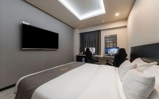 Oda (Premium(Couple PUBG room/Disney+ Netf)