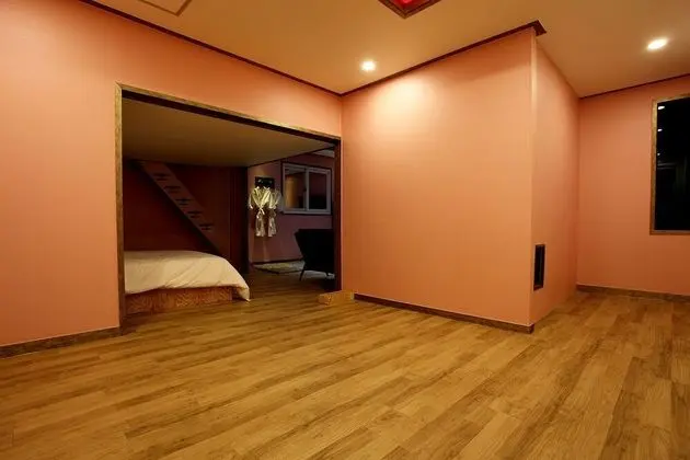 Oda (Special Room)