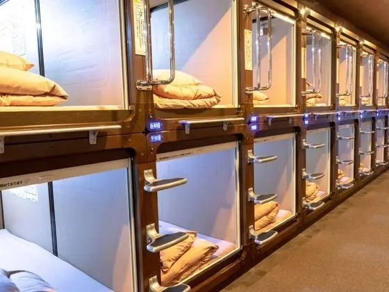 Basic Oda, Sadece kadınlar için, Sigara İçilmez (Bottom, Capsule room)