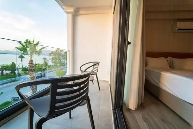 Standart Oda, Deniz Manzaralı, Balkonlu