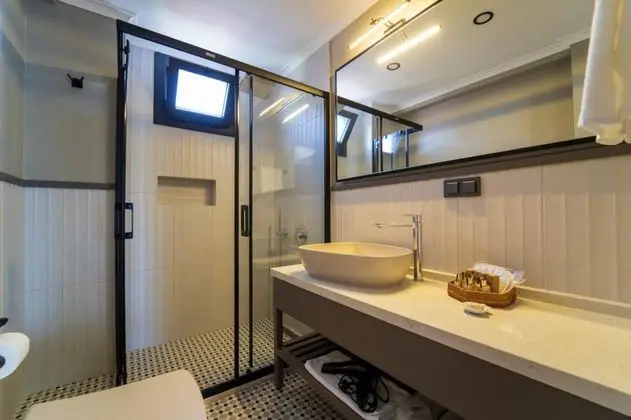 Standart Oda, Deniz Manzaralı, Balkonlu
