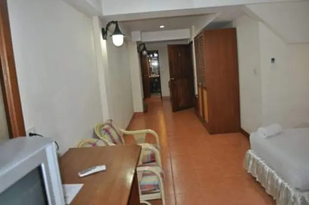 Üç Kişilik Oda