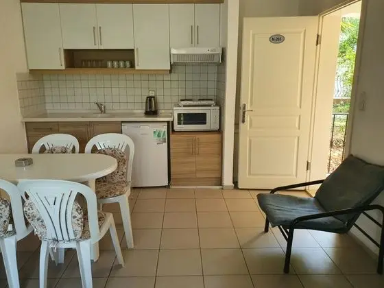 Aile Odası, Bahçe Manzaralı