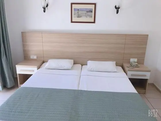 Aile Odası, Bahçe Manzaralı
