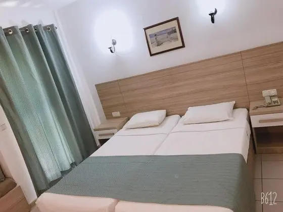 Aile Odası, Bahçe Manzaralı