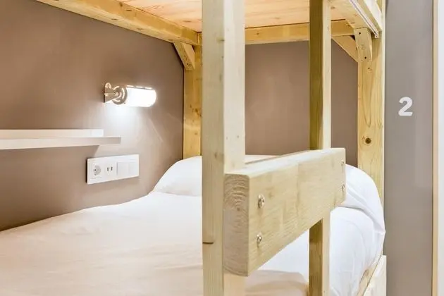 Basic Dört Kişilik Oda, Özel Banyo (4 beds in 4 bed shared dormitory)