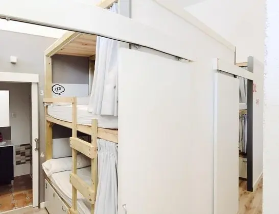 Basic Dört Kişilik Oda, Özel Banyo (4 beds in 4 bed shared dormitory)