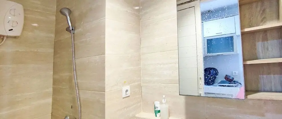 Transit Room max. 3 Hours