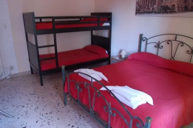 Tek Büyük veya İki Ayrı Yataklı Oda