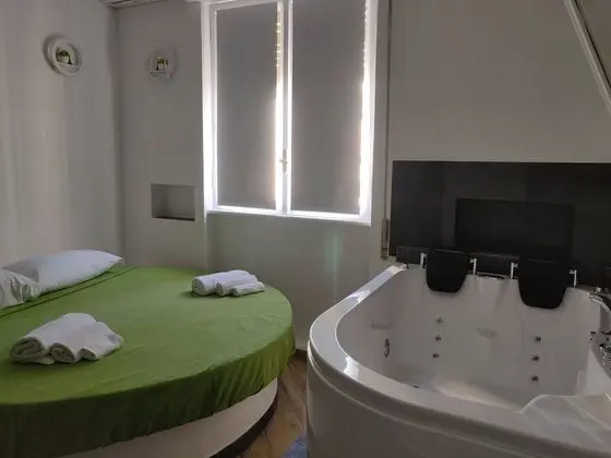 Tek Büyük veya İki Ayrı Yataklı Oda