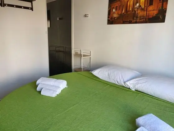 Tek Büyük veya İki Ayrı Yataklı Oda