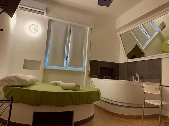 Tek Büyük veya İki Ayrı Yataklı Oda