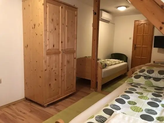 Üç Kişilik Oda, Göl Manzaralı