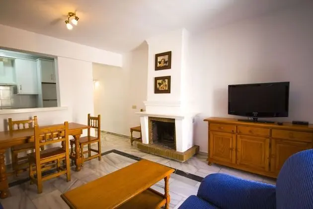 Apart Daire, 3 Yatak Odası, Teras, Havuz Manzaralı