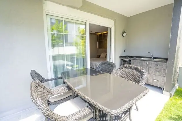 Garden Suite with Jacuzzi