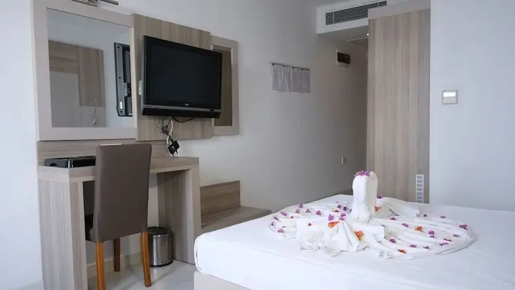 Standard Tek Büyük Yataklı Oda, Bahçe Manzaralı