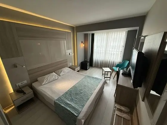 Standard Tek Büyük Yataklı Oda, Bahçe Manzaralı