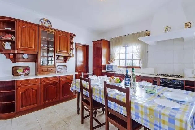 Villa (4 Bedrooms)