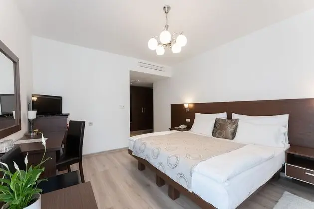 Tek Büyük veya İki Ayrı Yataklı Oda