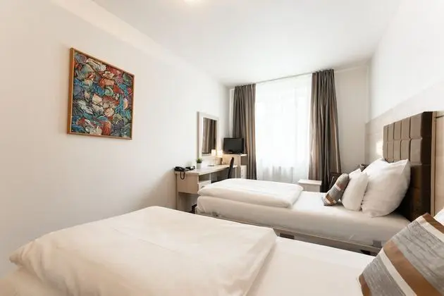 Tek Büyük veya İki Ayrı Yataklı Oda