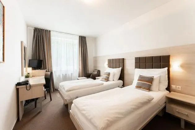 Tek Büyük veya İki Ayrı Yataklı Oda