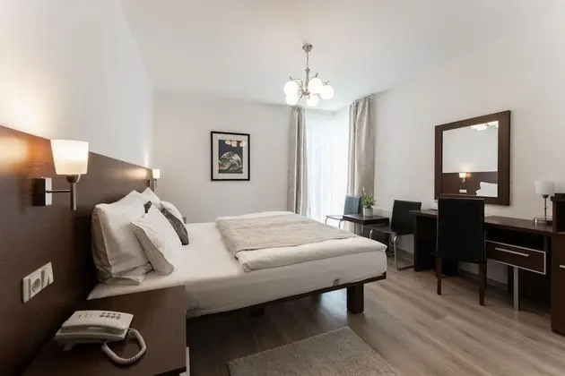 Tek Büyük veya İki Ayrı Yataklı Oda