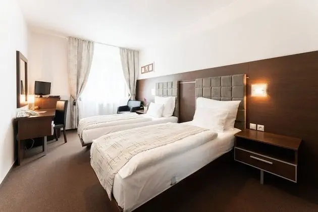 Tek Büyük veya İki Ayrı Yataklı Oda