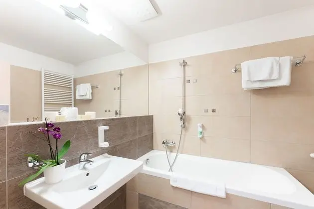 Tek Büyük veya İki Ayrı Yataklı Oda