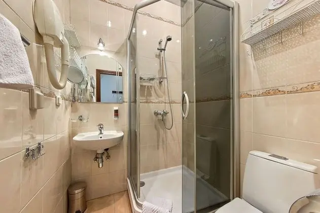 Standard Tek Büyük veya İki Ayrı Yataklı Oda, 1 Yatak Odası