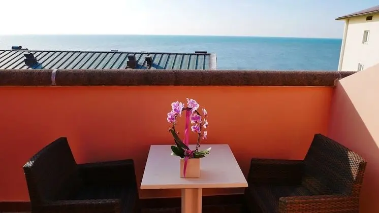Tek Büyük Yataklı Oda, Balkon, Deniz Manzaralı