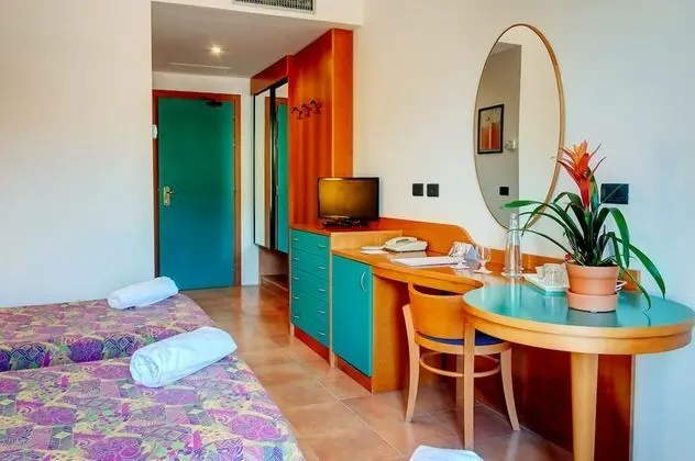 Economy Tek Büyük Yataklı Oda