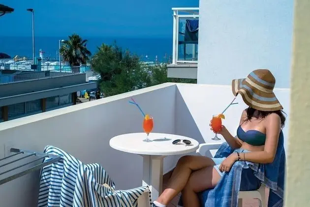 Tek Büyük Yataklı Oda, Balkon