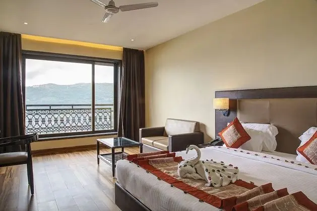 Deluxe Tek Büyük Yataklı Oda, 1 Çift Kişilik Yatak, Sigara İçilmez