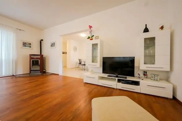 Ev (Ante - 30 m from beach - H(6+2))