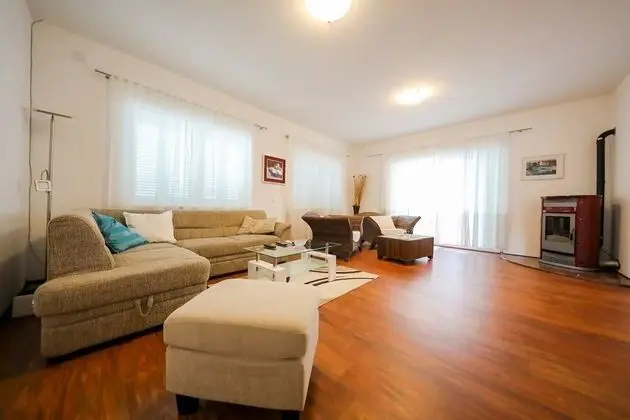 Ev (Ante - 30 m from beach - H(6+2))