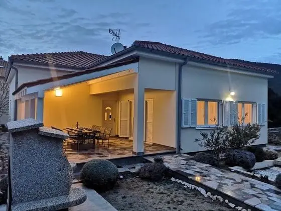 Ev (Ante - 30 m from beach - H(6+2))