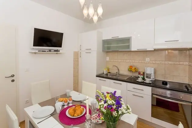 Standard Apart Daire, 2 Büyük (Queen) Boy Yatak, Deniz Manzaralı