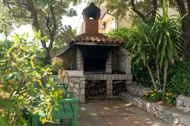 Apart Daire (Ante - comfortable & free parking - A)