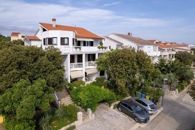 Apart Daire (Ante - comfortable & free parking - A)