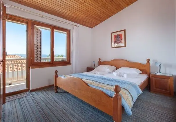 Apart Daire (Ante M - 100 m from beach - A2(4+2))