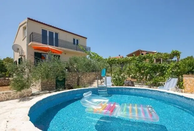 Ev (Villa Ante - with pool - H(6))