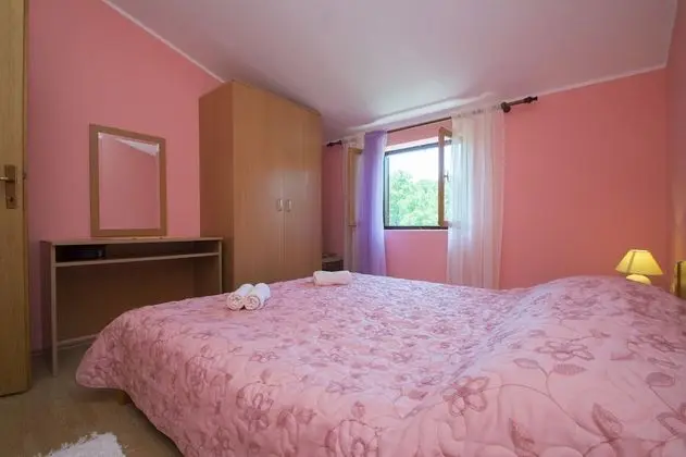 Apart Daire (Ante Š - peaceful and close to the s)