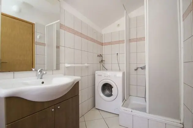 Apart Daire (Ante Š - peaceful and close to the s)