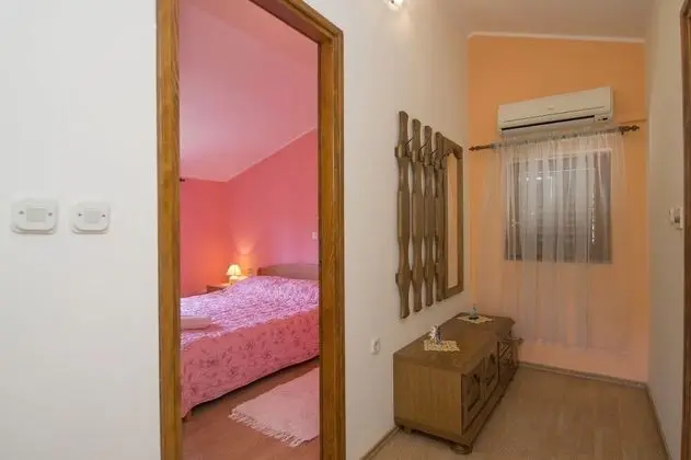 Apart Daire (Ante Š - peaceful and close to the s)