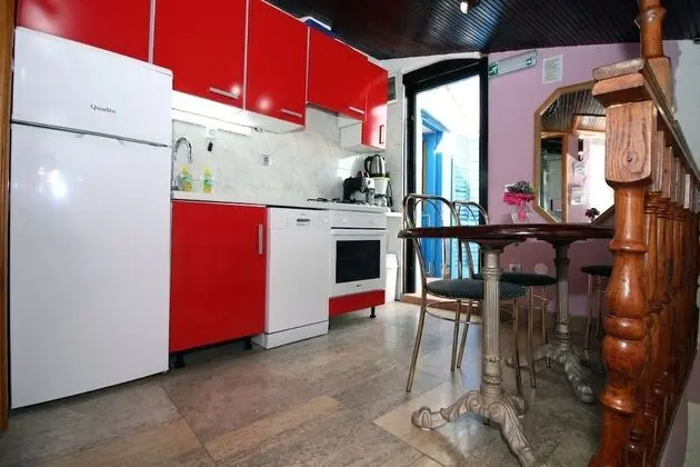 Ev (Ante - spacious & close to the sea - )