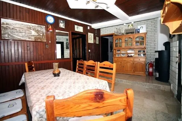 Ev (Ante - spacious & close to the sea - )