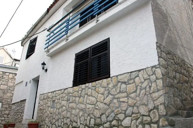 Ev (Ante - spacious & close to the sea - )