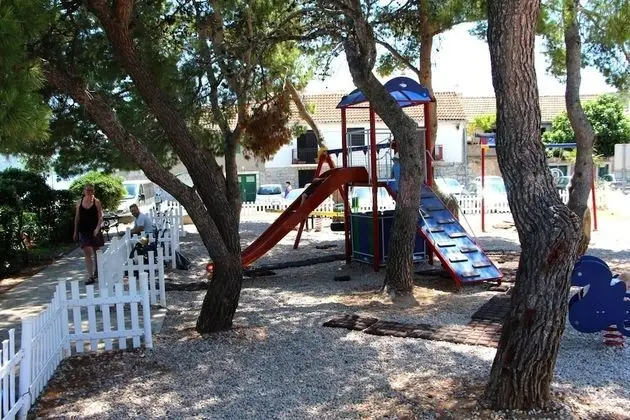 Ev (Ante - spacious & close to the sea - )