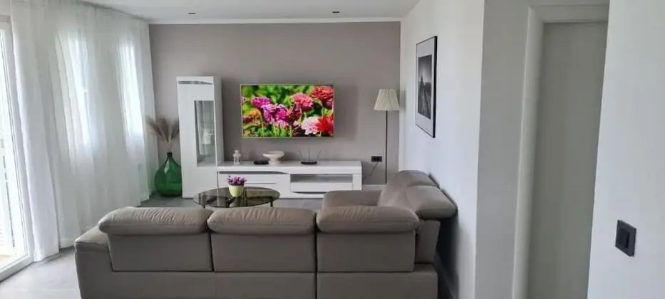 Ev (Villa Antea - 80 m from the beach - H)